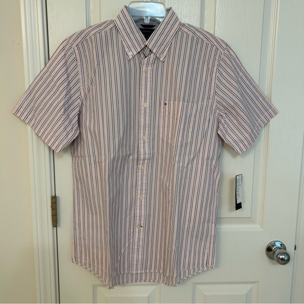 TOMMY HILFIGER Men's Short Sleeve Button-Down Cotton Shirt in Pink Multi